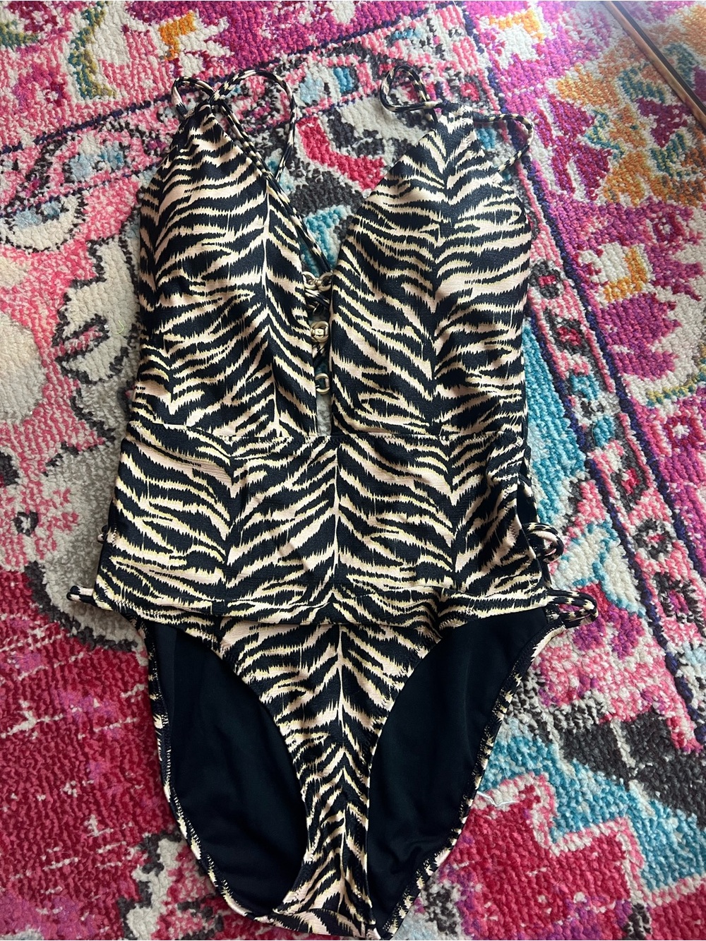 Jessica Simpson One-Piece Swimsuit in Black and Good Tiger Print